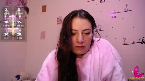 Snapshot of pearl_3 chatting on 11-30-25, 03:32 Pearl online show from 11-30-25, 03:32