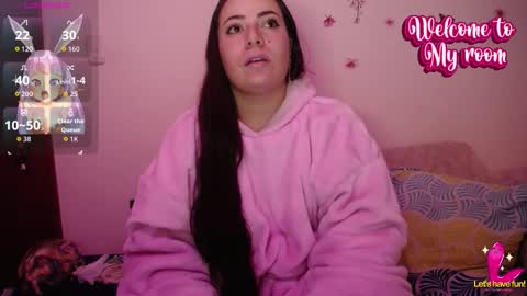 Snapshot of pearl_3 chatting on 12-19-25, 04:19 Pearl online show from 12-19-25, 04:19