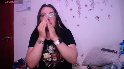 Pearl online show from 03-06-26, 05:04