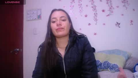 Pearl online show from 04-01-26, 01:39