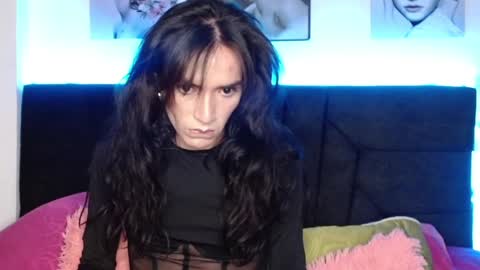 Snapshot of pearlatin chatting on 01-19-25, 02:04 pearlatin online show from 01-19-25, 02:04