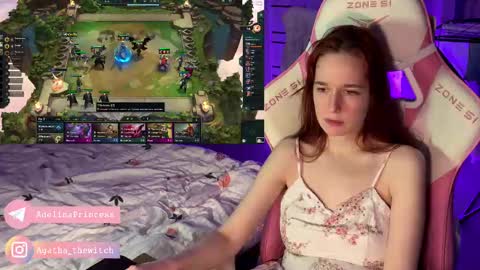 Snapshot of pearlprincess_ chatting on 02-13-25, 02:45 Adelina online show from 02-13-25, 02:45