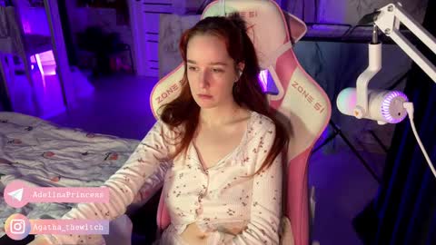 Snapshot of pearlprincess_ chatting on 02-13-25, 09:49 Adelina online show from 02-13-25, 09:49