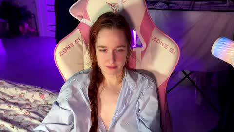 Snapshot of pearlprincess_ chatting on 03-09-25, 11:03 Adelina online show from 03-09-25, 11:03