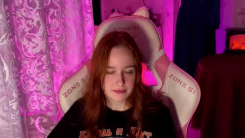 Snapshot of pearlprincess_ chatting on 10-09-25, 01:20 Adelina online show from 10-09-25, 01:20
