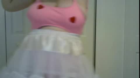 Snapshot of pearlssswirl chatting on 02-14-25, 10:36 Pearl SSSwirls online show from 02-14-25, 10:36