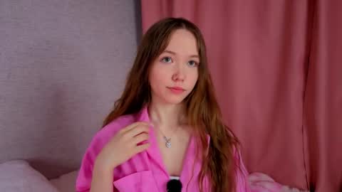 Snapshot of pearly_peach_ chatting on 04-26-26, 06:16 pearly_peach_ online show from 04-26-26, 06:16