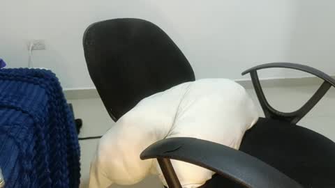 Snapshot of pecsblack888 chatting on 05-27-26, 01:57 pecsblack888 online show from 05-27-26, 01:57