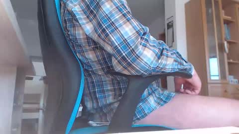 Snapshot of pedrodollo chatting on 11-06-25, 08:04 pedrodollo online show from 11-06-25, 08:04