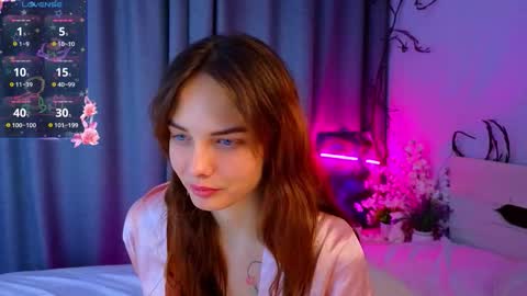 Snapshot of peggyhodges chatting on 10-21-25, 07:25 LisaDrako online show from 10-21-25, 07:25