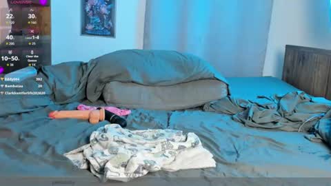 Snapshot of pekitobaby chatting on 06-11-26, 12:32 Pekitobaby online show from 06-11-26, 12:32