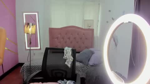 Snapshot of peneelopeecute chatting on 01-03-25, 08:01 peneelopeecute online show from 01-03-25, 08:01