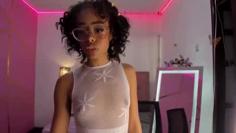 Snapshot of peneelopeecute chatting on 02-17-25, 10:03 peneelopeecute online show from 02-17-25, 10:03