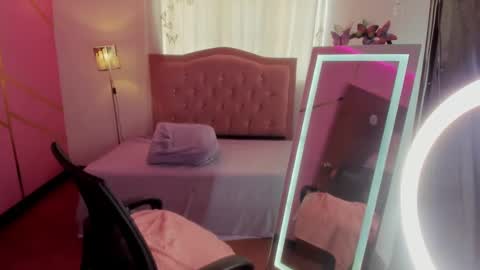 Snapshot of peneelopeecute chatting on 03-09-25, 09:03 peneelopeecute online show from 03-09-25, 09:03