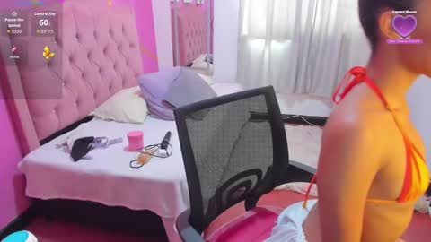 Snapshot of peneelopeecute chatting on 09-18-25, 06:43 peneelopeecute online show from 09-18-25, 06:43