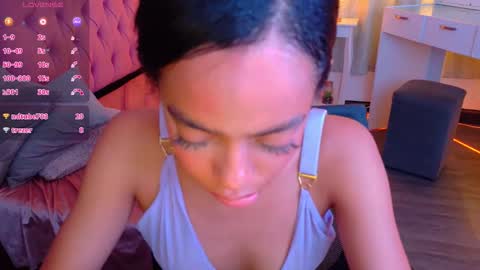 Snapshot of peneelopeecute chatting on 05-06-26, 10:37 peneelopeecute online show from 05-06-26, 10:37