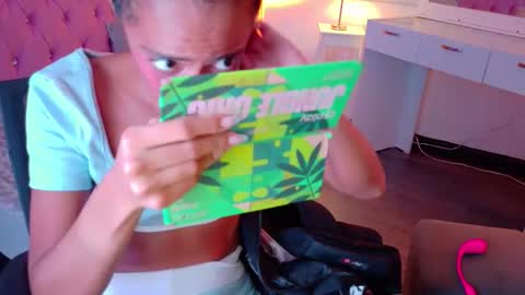 Snapshot of peneelopeecute chatting on 06-11-26, 01:49 peneelopeecute online show from 06-11-26, 01:49