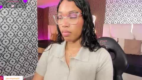 Snapshot of penelope_tay chatting on 02-04-26, 03:12 penelope online show from 02-04-26, 03:12