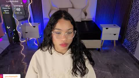 Snapshot of penelope_tay chatting on 03-06-26, 04:09 penelope online show from 03-06-26, 04:09