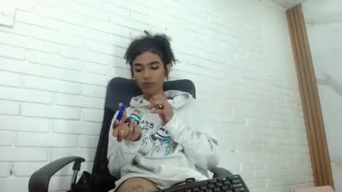 Penelopee Rouse online show from 11-04-25, 08:08