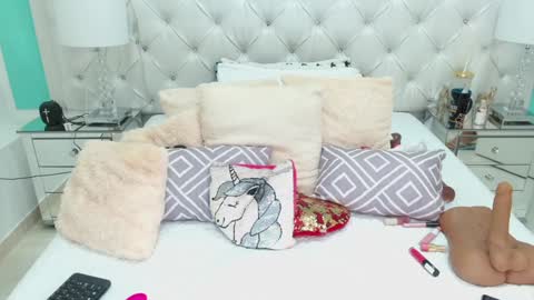 Penelope Laurent online show from 01-23-25, 03:32