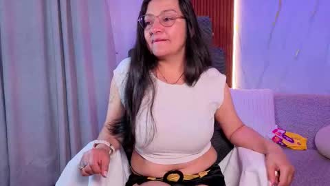 Snapshot of penelopevg chatting on 12-02-25, 07:42 Penelope online show from 12-02-25, 07:42