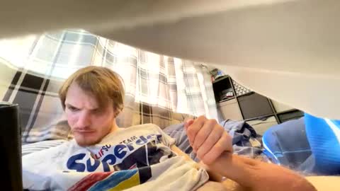 Penguin online show from 09-09-25, 05:12