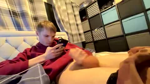 Penguin online show from 10-30-25, 03:08