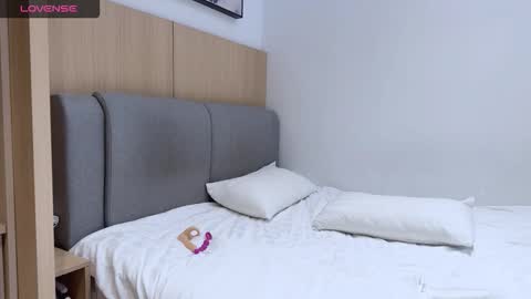 Snapshot of penny_coco chatting on 12-16-25, 09:25 penny_coco online show from 12-16-25, 09:25