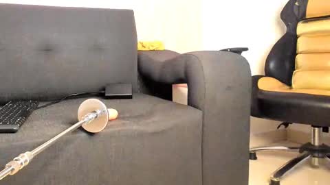 Snapshot of penpu chatting on 02-13-25, 06:30 online show from 02-13-25, 06:30