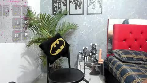 Snapshot of pepe_joness chatting on 11-06-25, 10:16 Pepe jones online show from 11-06-25, 10:16