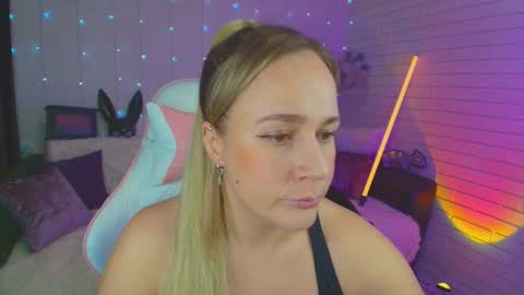 Snapshot of pepper_cat chatting on 01-10-25, 08:48 Dia online show from 01-10-25, 08:48