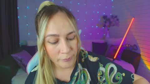 Snapshot of pepper_cat chatting on 01-20-25, 05:27 Dia online show from 01-20-25, 05:27