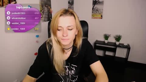 Mia online show from 10-03-25, 07:16