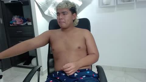 percibal_junior1 online show from 01-28-25, 05:22