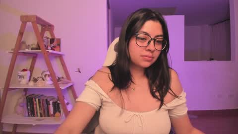 Sarah Ana Banana online show from 02-06-25, 05:46