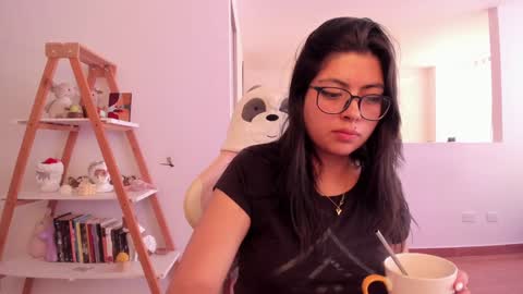 Sarah Ana Banana online show from 02-07-25, 10:20