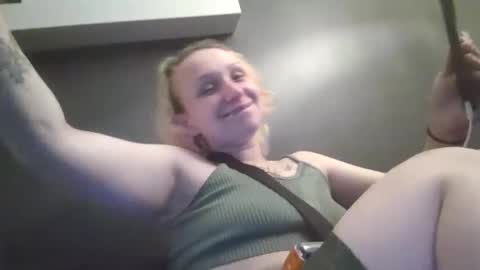 perfectly222peachy online show from 04-04-26, 10:02