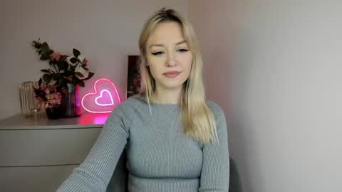 Snapshot of perfectxcindy chatting on 12-20-24, 10:16 Cindy online show from 12-20-24, 10:16