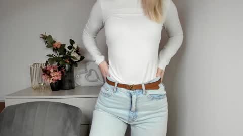 Snapshot of perfectxcindy chatting on 12-29-24, 10:34 Cindy online show from 12-29-24, 10:34