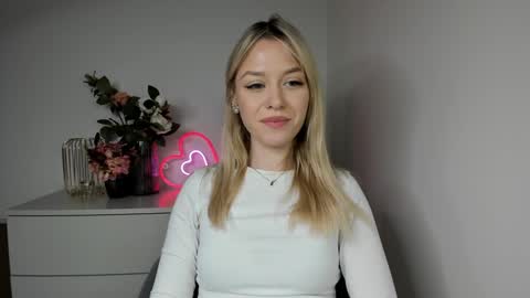 Snapshot of perfectxcindy chatting on 12-30-24, 09:27 Cindy online show from 12-30-24, 09:27