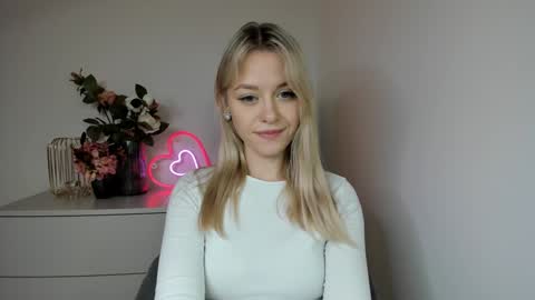 Snapshot of perfectxcindy chatting on 01-03-25, 12:30 Cindy online show from 01-03-25, 12:30