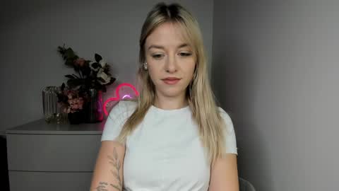 Snapshot of perfectxcindy chatting on 01-07-25, 06:16 Cindy online show from 01-07-25, 06:16