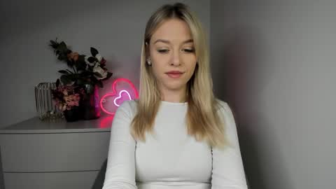 Snapshot of perfectxcindy chatting on 01-08-25, 06:20 Cindy online show from 01-08-25, 06:20