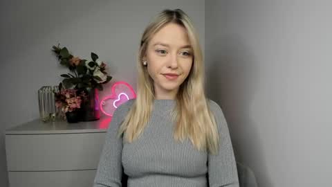 Snapshot of perfectxcindy chatting on 01-09-25, 06:17 Cindy online show from 01-09-25, 06:17