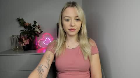 Snapshot of perfectxcindy chatting on 01-10-25, 06:20 Cindy online show from 01-10-25, 06:20