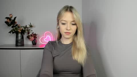 Snapshot of perfectxcindy chatting on 01-25-25, 07:06 Cindy online show from 01-25-25, 07:06