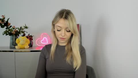 Snapshot of perfectxcindy chatting on 02-03-25, 09:30 Cindy online show from 02-03-25, 09:30