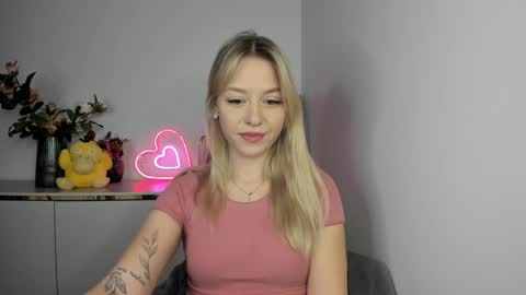 Snapshot of perfectxcindy chatting on 02-04-25, 06:25 Cindy online show from 02-04-25, 06:25