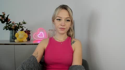 Snapshot of perfectxcindy chatting on 02-05-25, 12:27 Cindy online show from 02-05-25, 12:27